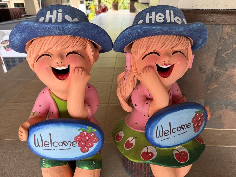 Jon Thailand Figurines