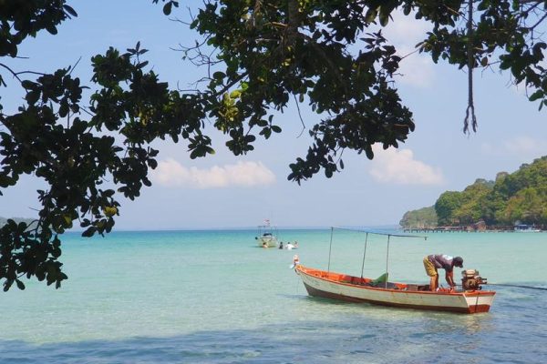 Trat Man on Boat Trat Man on Boat