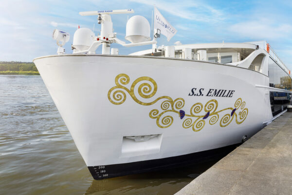 Exterior (S.S. Emilie)